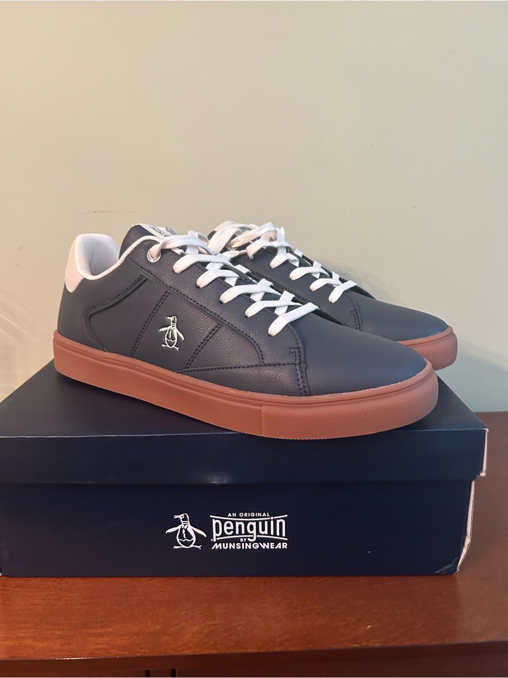 NWT Original Penguin Garret Sneaker - Navy Leather
